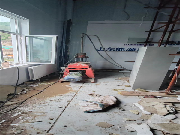 尖扎地基基础下沉墙体裂缝加固注浆顶升施工